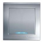 Выключатель 1-кл. СП Бриллиант 10А IP20 с подсветкой серебр. UNIVersal 7949643 Выключатель 1-кл. СП Бриллиант 10А IP20 с подсветкой серебр. UNIVersal 7949643